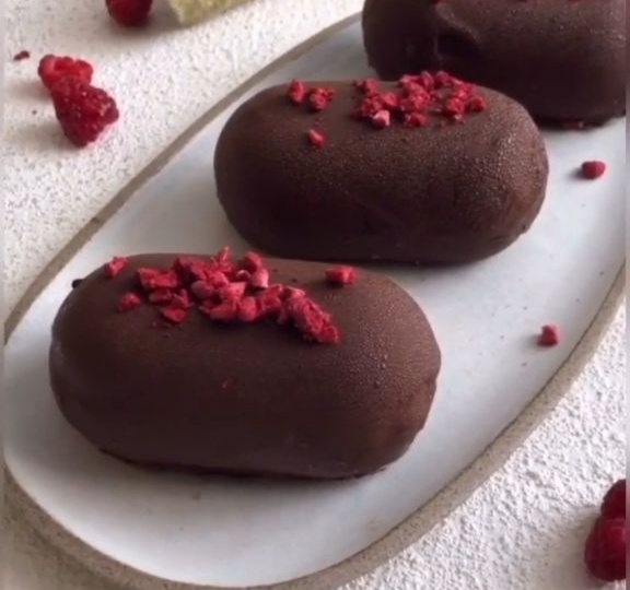 Шоколадные ПП сырки с малиновой начинкой