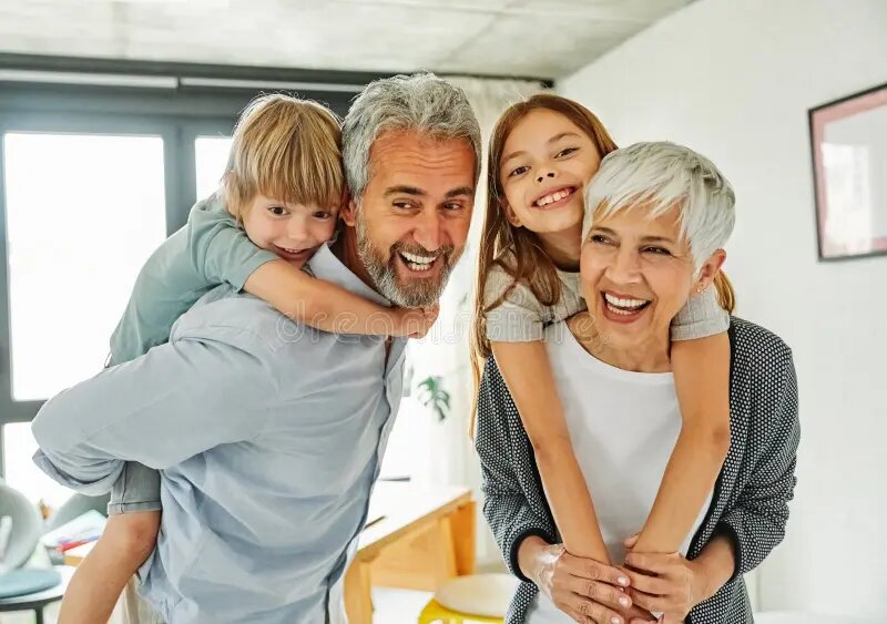 Счастливые бабушка и дедушка источник яндекс картинки