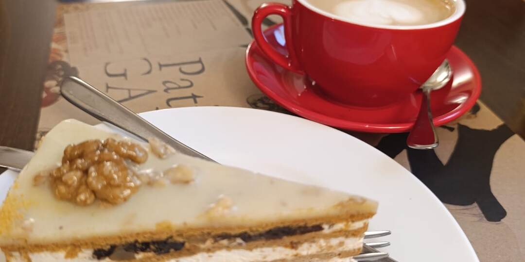 Кондитерская GARÇON. Место, где самый вкусный кофе в дождь.