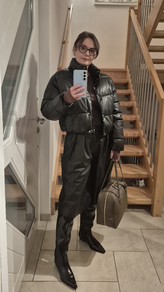 На мне. +1°С/+3°С🌙