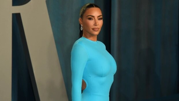 Ким Кардашьян сообщила об обнаруженных специалистом «дырах» в ее мозге