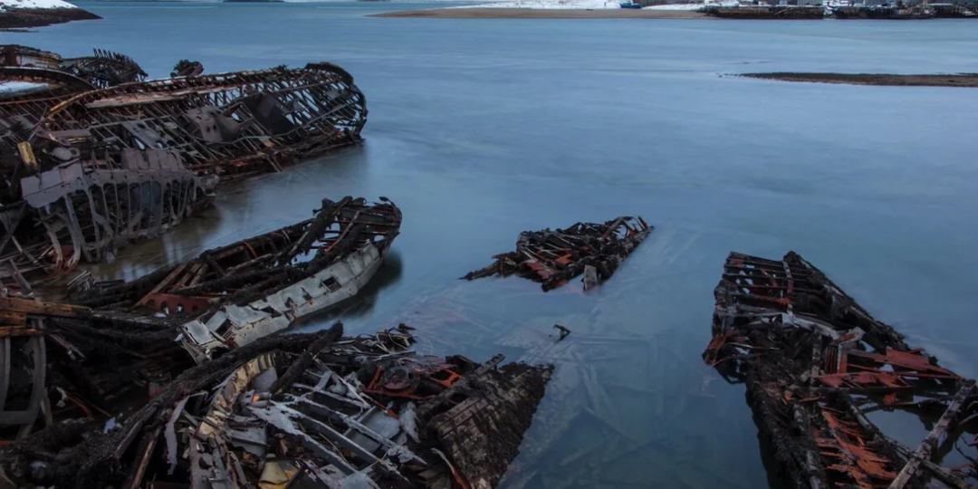 Кладбище кораблей: ужасы Баренцева моря, где рождаются ледяные призраки