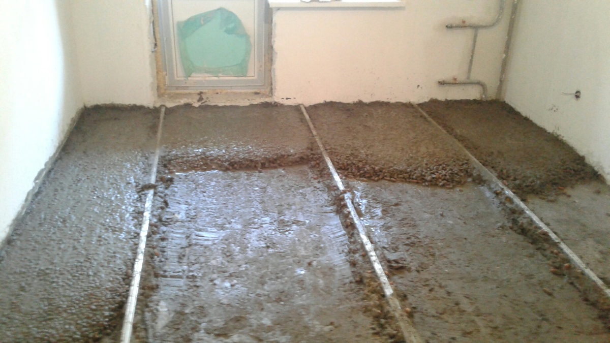 Керамзитно бетоная стяжка по маякам