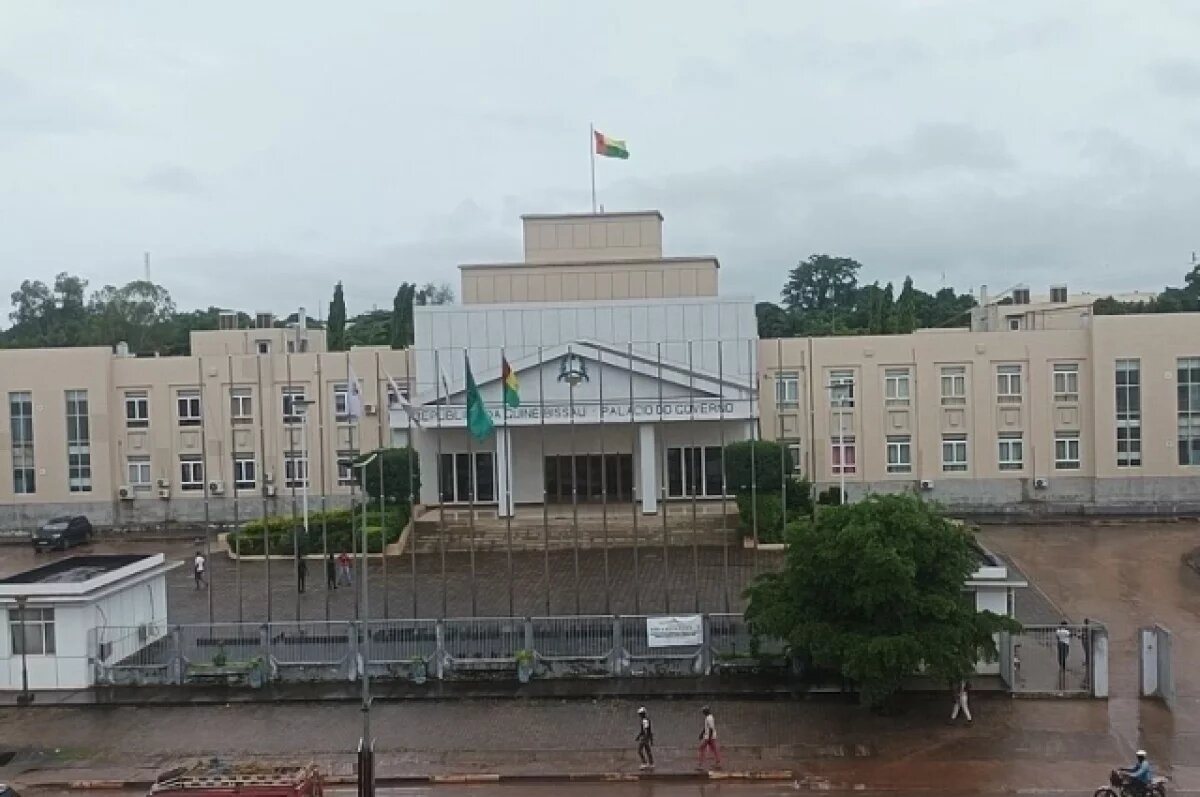    В Гвинее-Бисау объявили состав переходного правительства из 28 человек