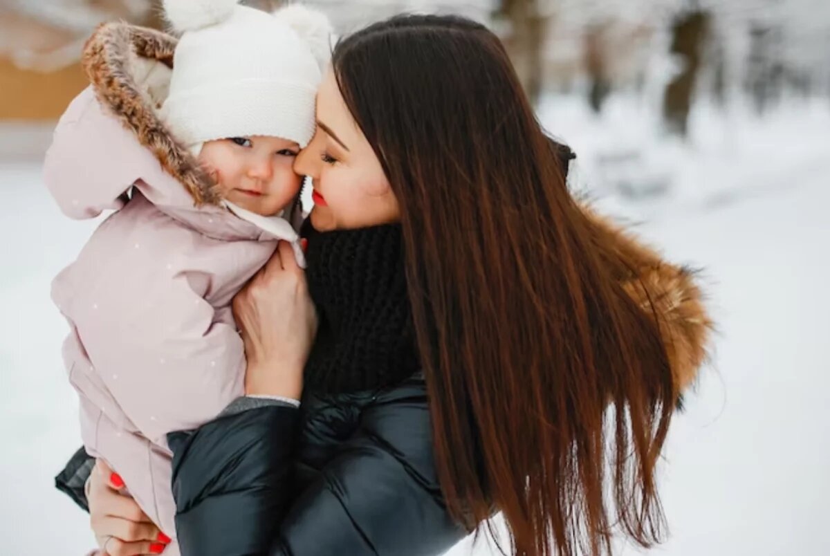    Демешин поздравил жительниц Хабаровского края с Днём матери