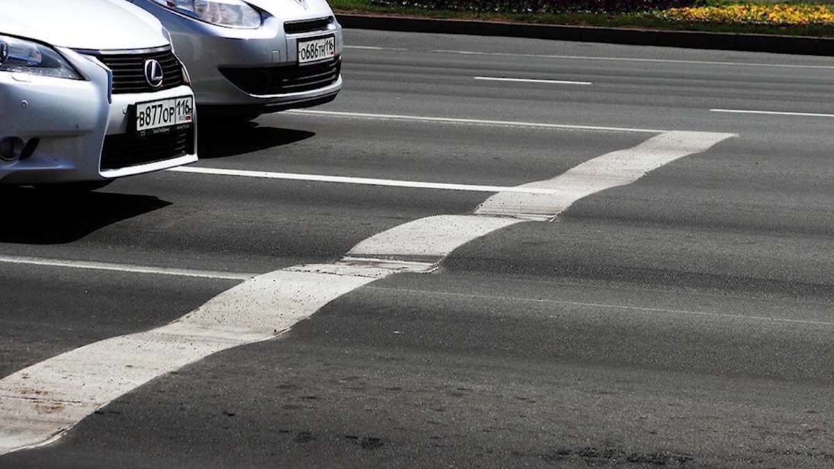 Колея на асфальте