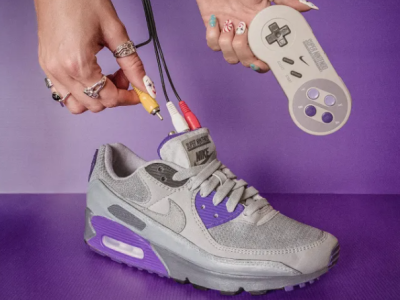    Играть на стиле. Энтузиаст превратил кроссовки в ретроконсоль Nintendo [ВИДЕО]