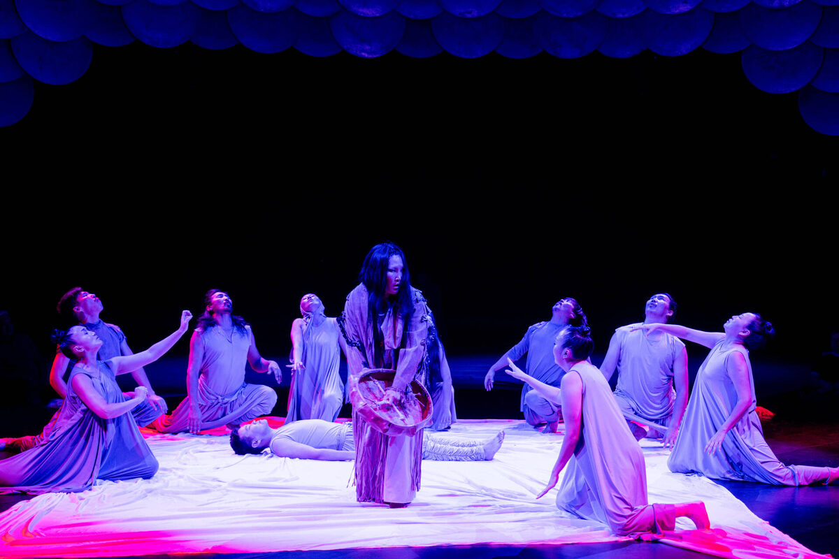 На сцене Камаловского театра артисты трех якутских театров воссоединились в финале своих поволжских гастролейФото: © Салават Камалетдинов / «Татар-информ»