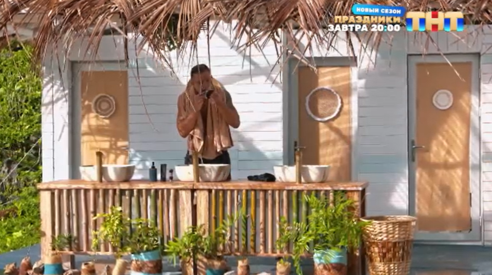 Кадр из шоу "Звезды в джунглях" 12 выпуск 14.12.2025