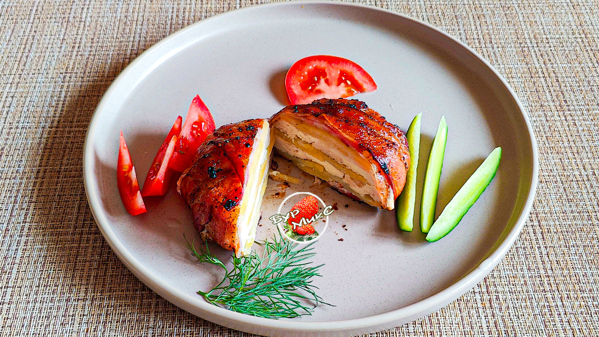 Сюрприз в беконе на канале БурМикС