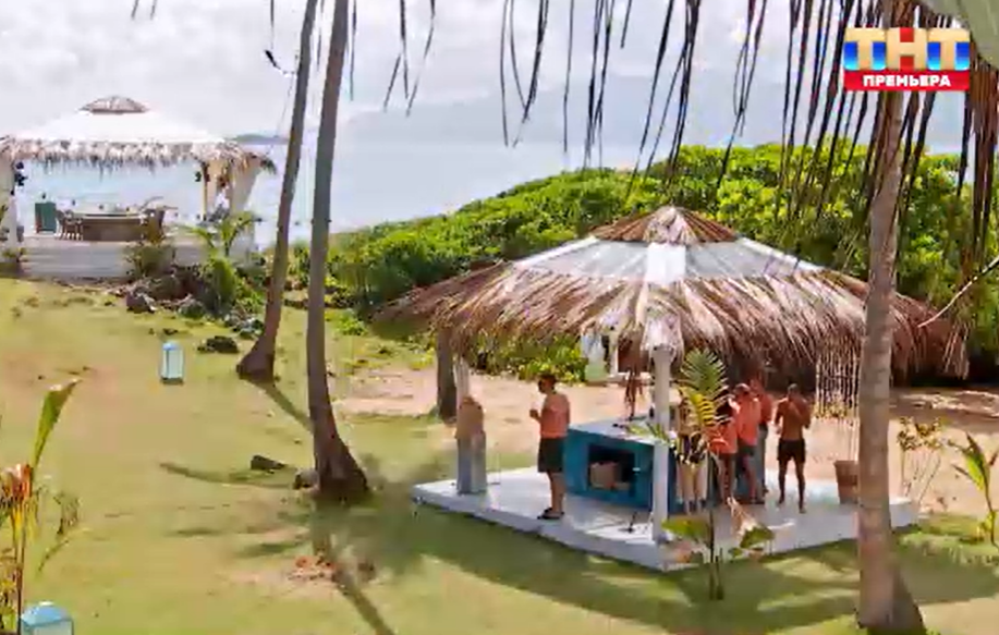Скриншот из шоу "Звезды в джунглях" 10 выпуск 30.11.2025