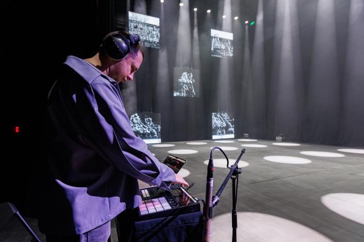    Ислам Валеев: «Музыка стала моей профессией, заработком, ей я посвящаю все свое время».   
Фото: «БИЗНЕС Online»