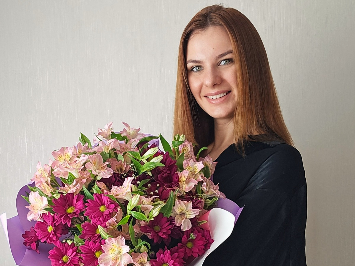 Из цветов обожаю альстромерии — они очень долго стоят и неприхотливы в уходе