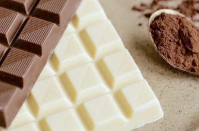 Белый шоколад против классического