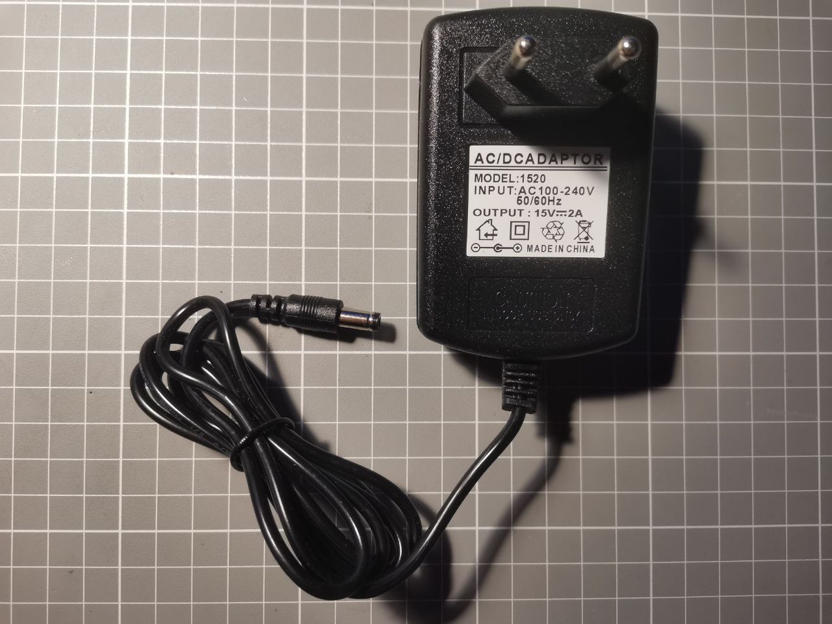 Для питания усилителя будем использовать БП 15 В, 2 А