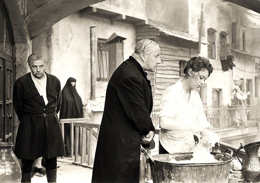 Обратите внимание на взгляд Чарноты... "Ну, здравствуй, сволочь!.."