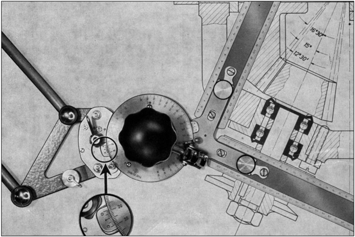 Узловая часть кульмана, транспортир и линейки. Общедоступное фото в сети Интернет