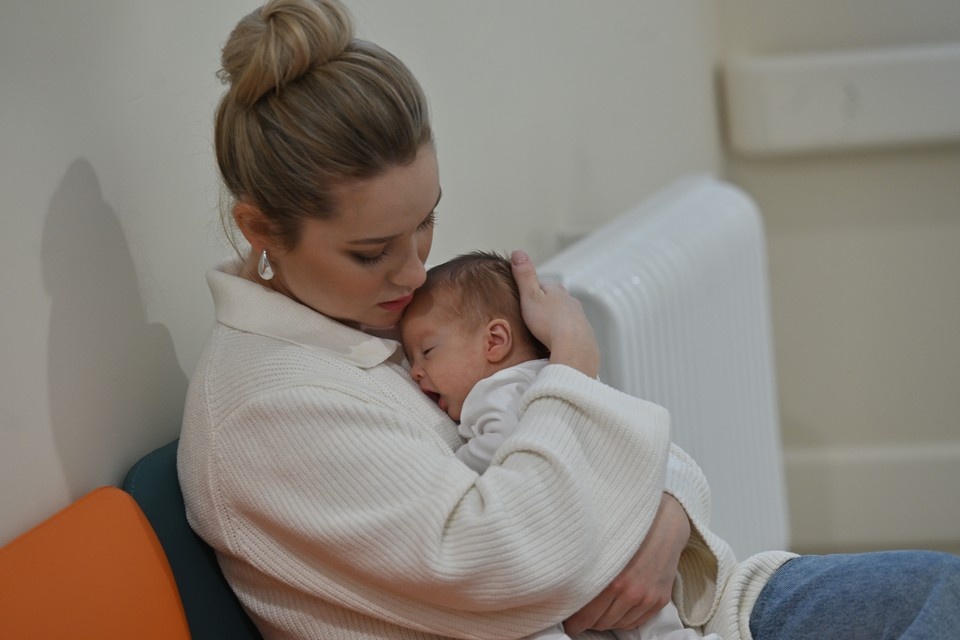    В Петербурге проживает 76 тысяч многодетных семей и десять матерей-героинь. Евгения ГУСЕВА