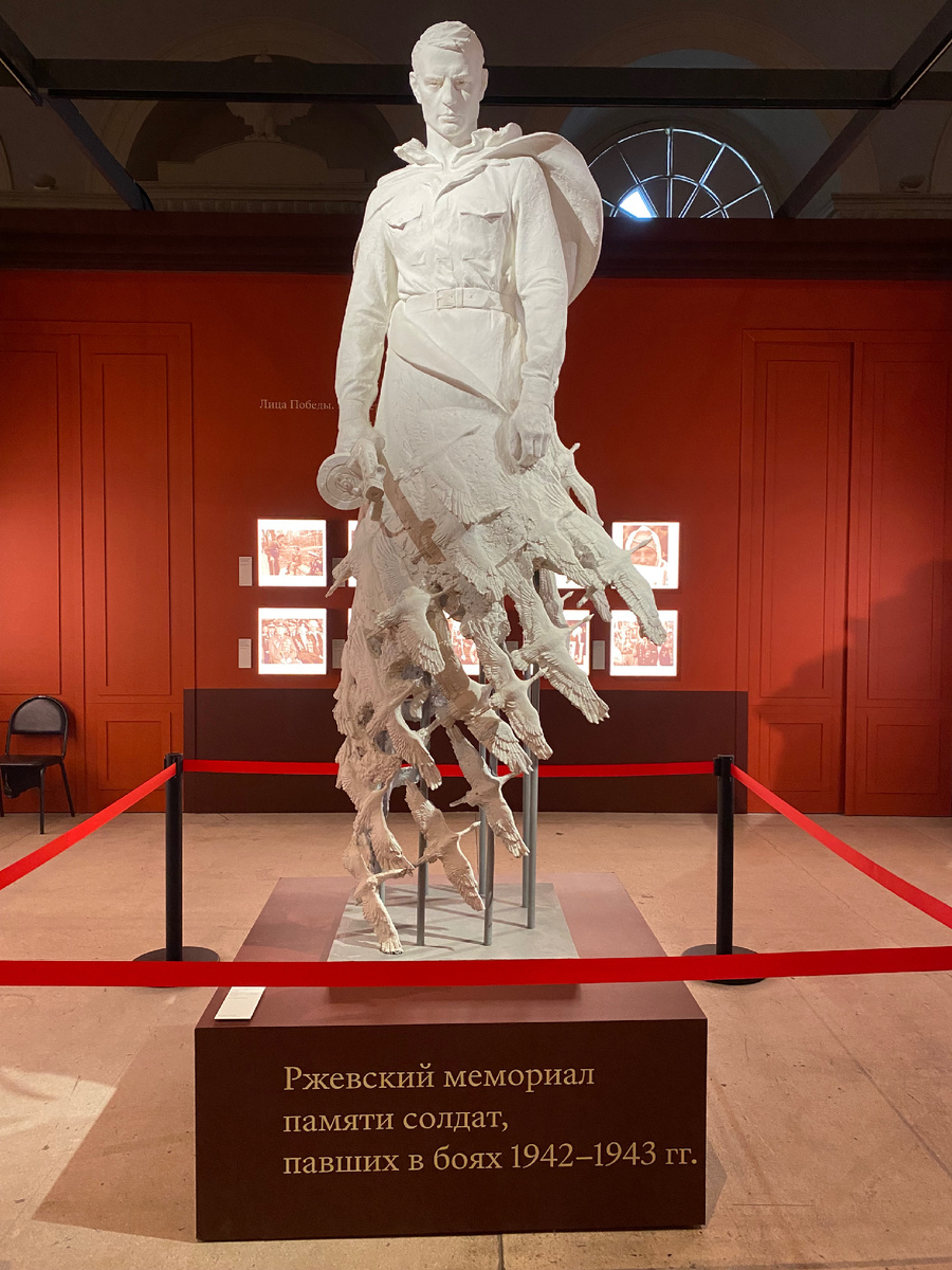 Фото автора Ласточка весною