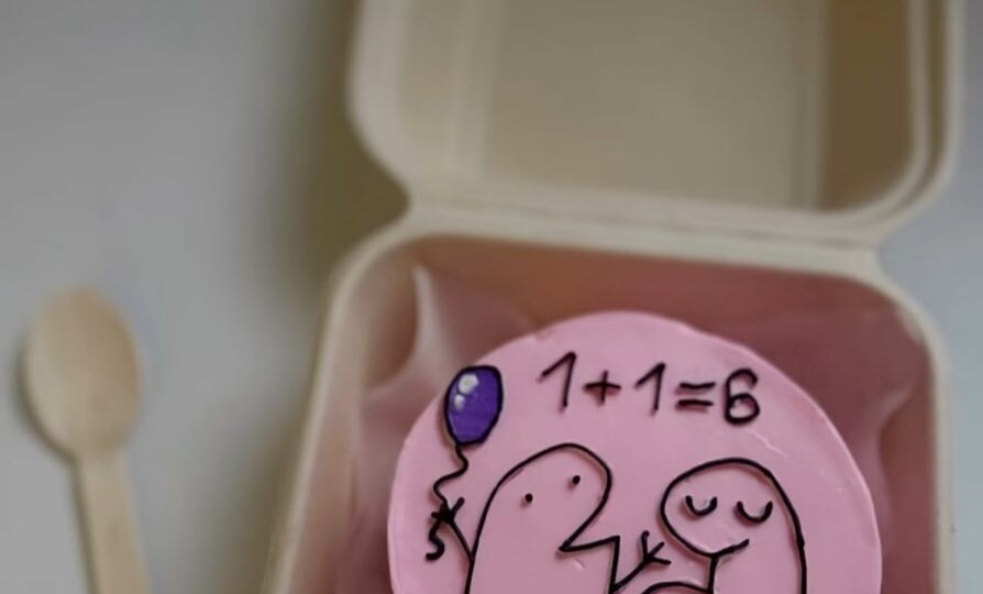 ⚡️Нужен был розовый крем внутри торта, а кондитер сделала снаружи