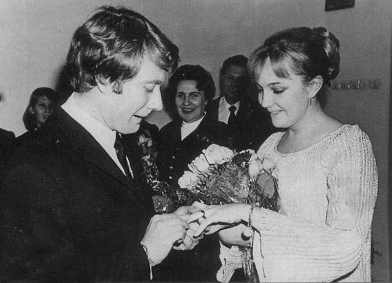 Родители Марии Мироновой: Андрей Миронов и Екатерина Градова, кадр со свадьбы