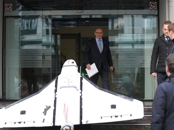 Посол РФ прокомментировал демарш МИД Молдовы с дроном на ступенях министерства