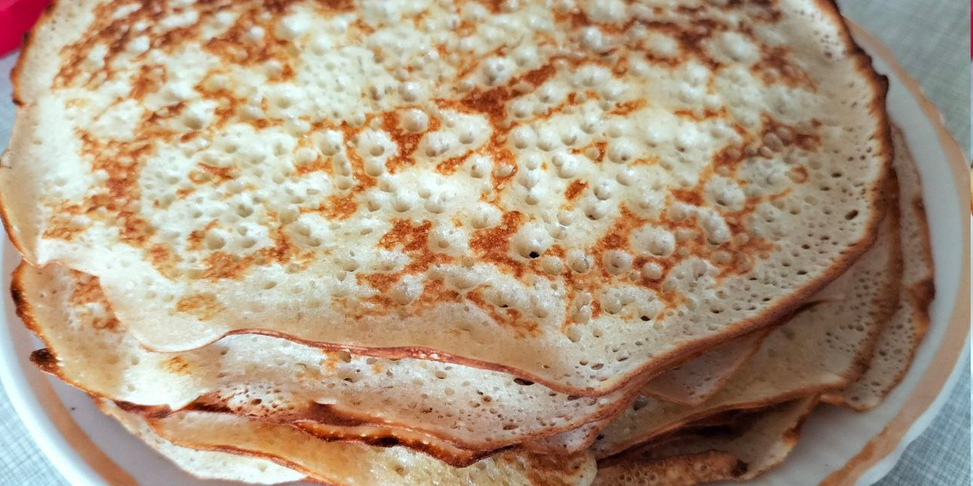 Самый быстрый рецепт тонких ажурных блинов на молоке