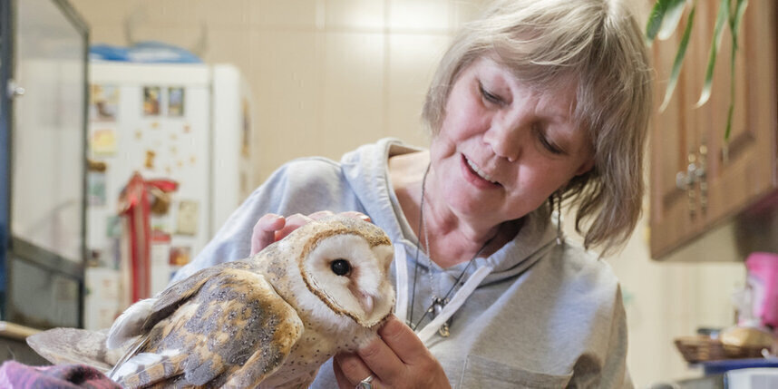    Сипуха Ося считает Елену Горошенкову своим самым близким родственникомАлёна Бобрович