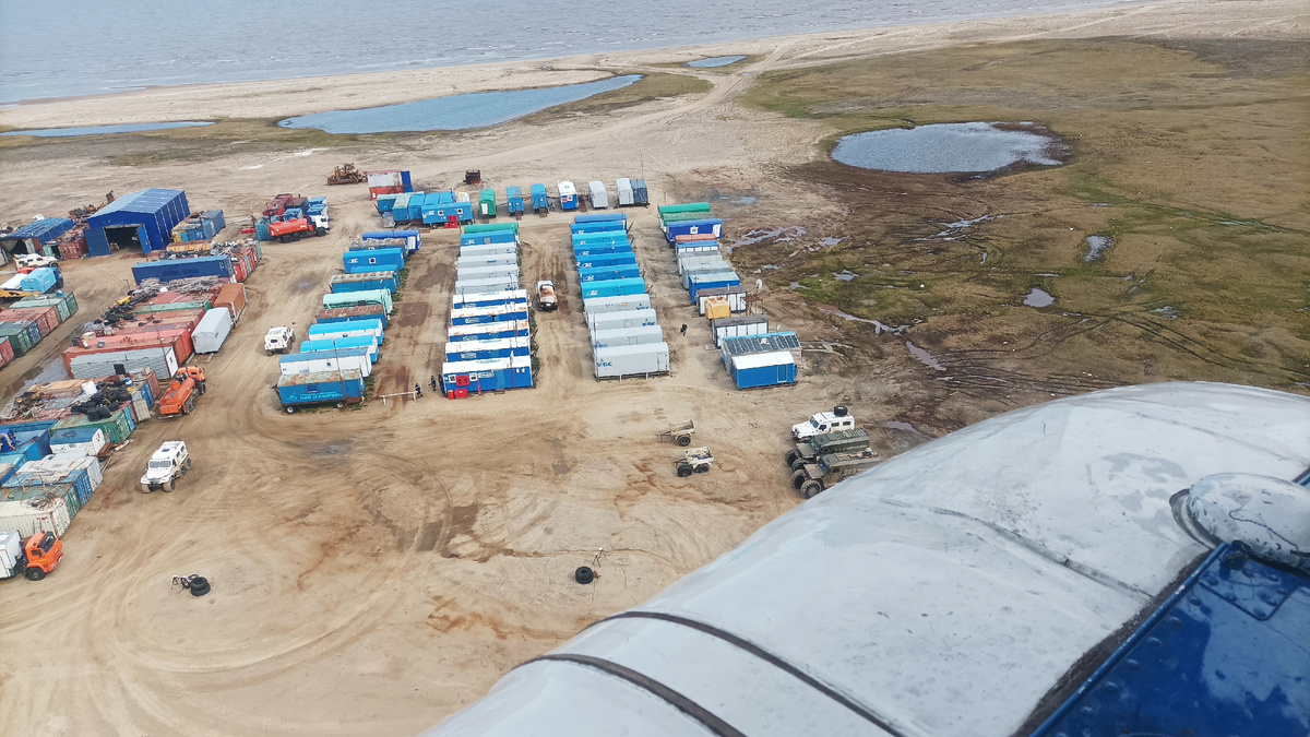 Жилой городок посреди тундры