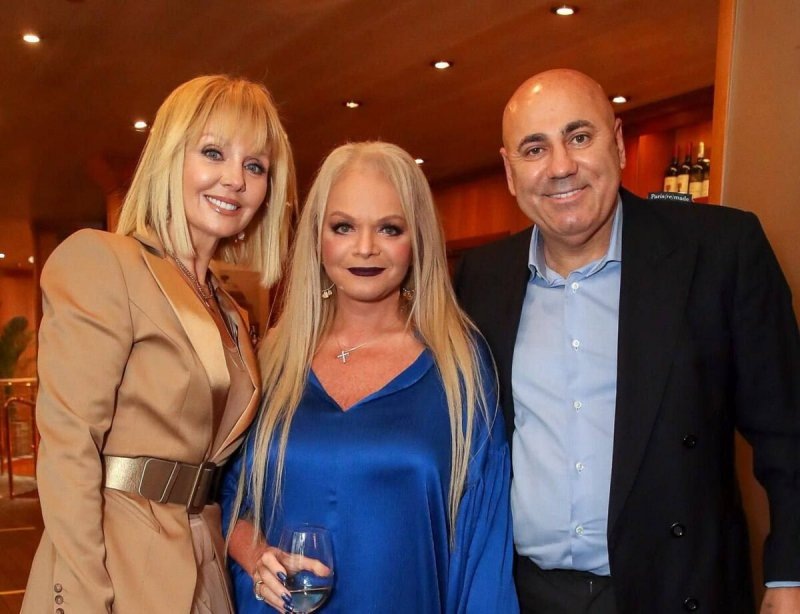     Иосиф Пригожин, Лариса Долина и Валерия. Фото: Дзен.