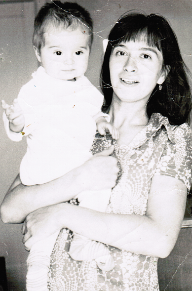 Мамочка моя со мной. 1976 год. Фото из архива автора 