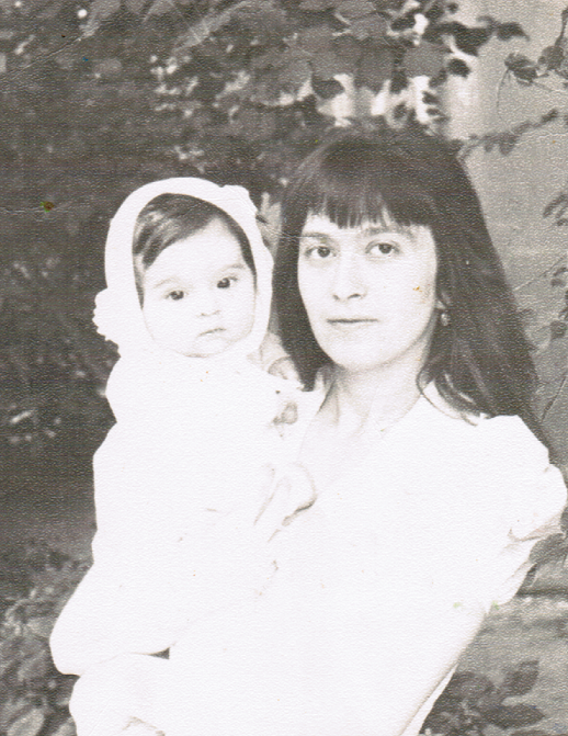 Мамочка моя со мной. 1976 год. Фото из архива автора 