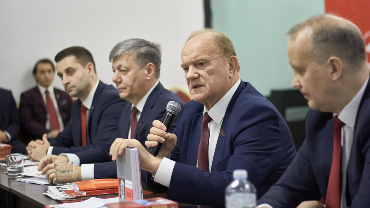 КПРФ предложила сделать возможным ранний выход на пенсию для матерей двоих детей