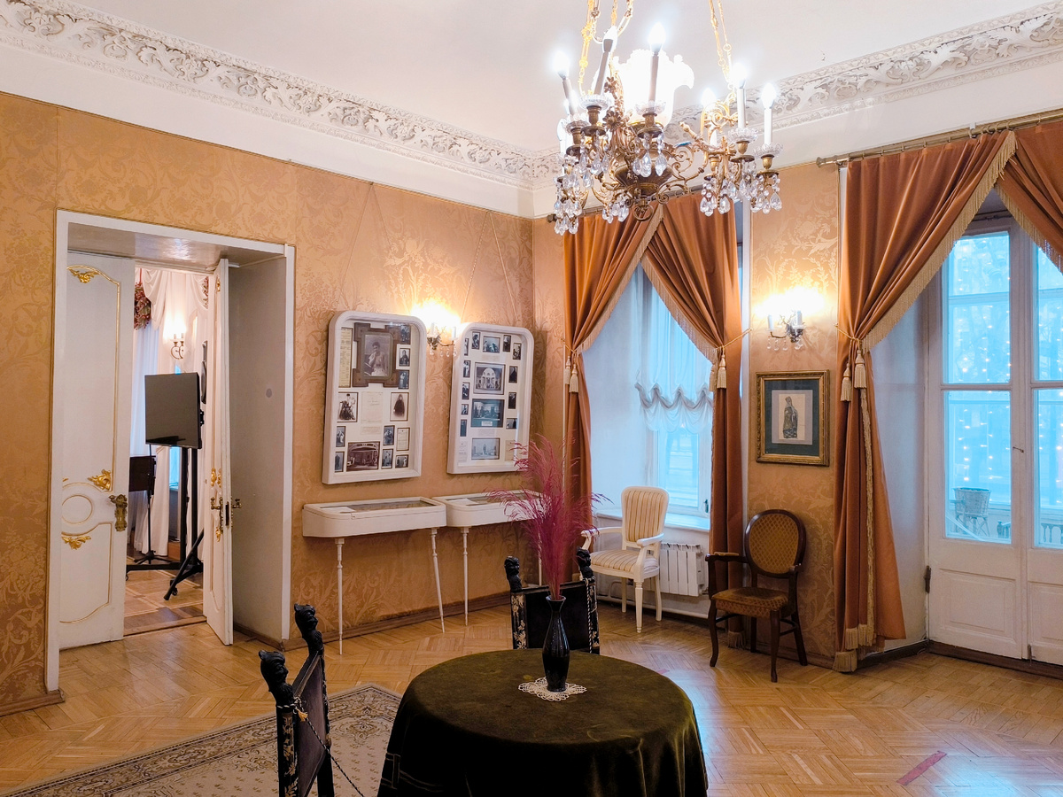 Все фото автора статьи. Дом-музей М.Н. Ермоловой. Жёлтая гостиная.