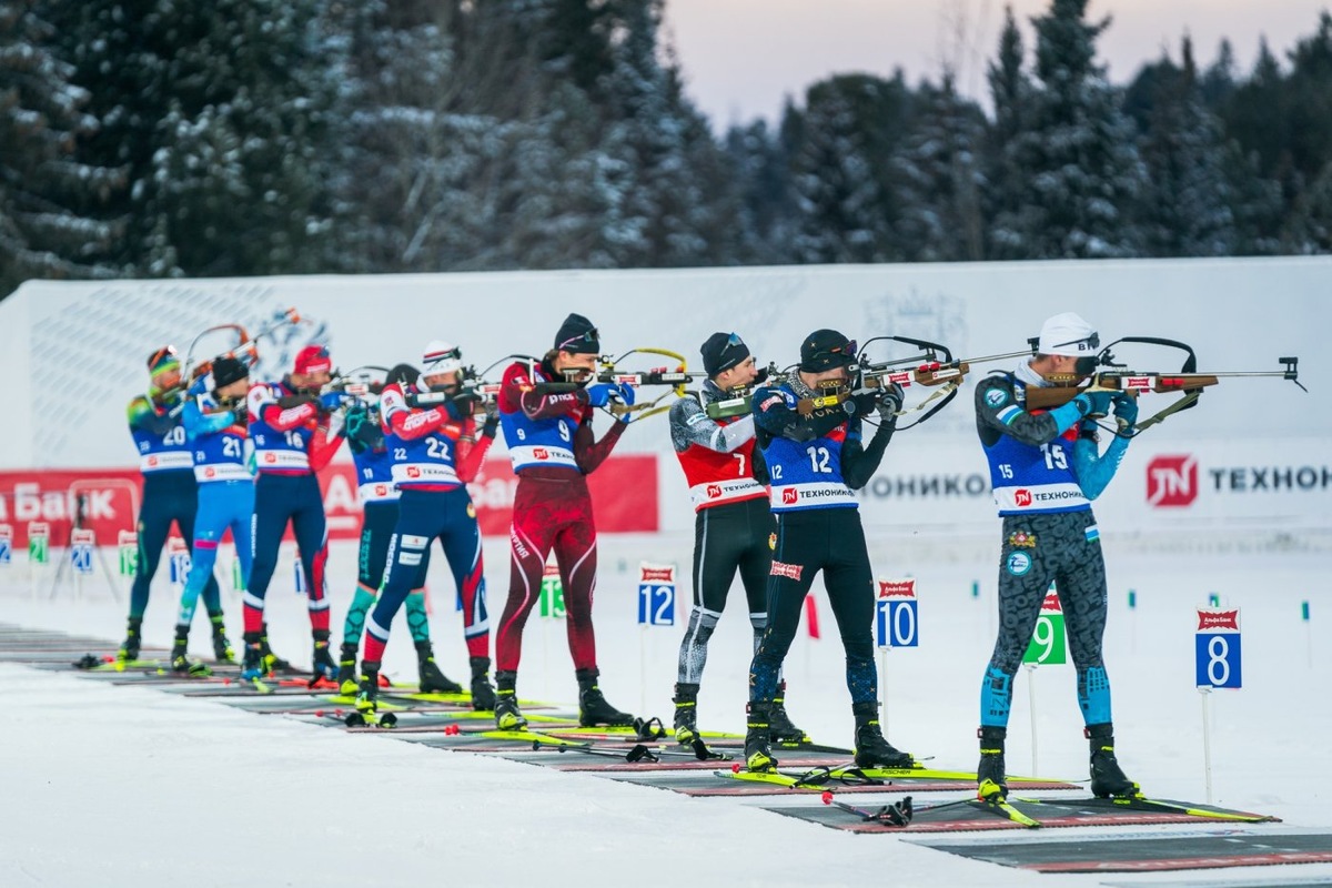    Победителем гонки преследования на этапе Кубка России по биатлону стал Кирилл Бажин, Серохвостов — шестой