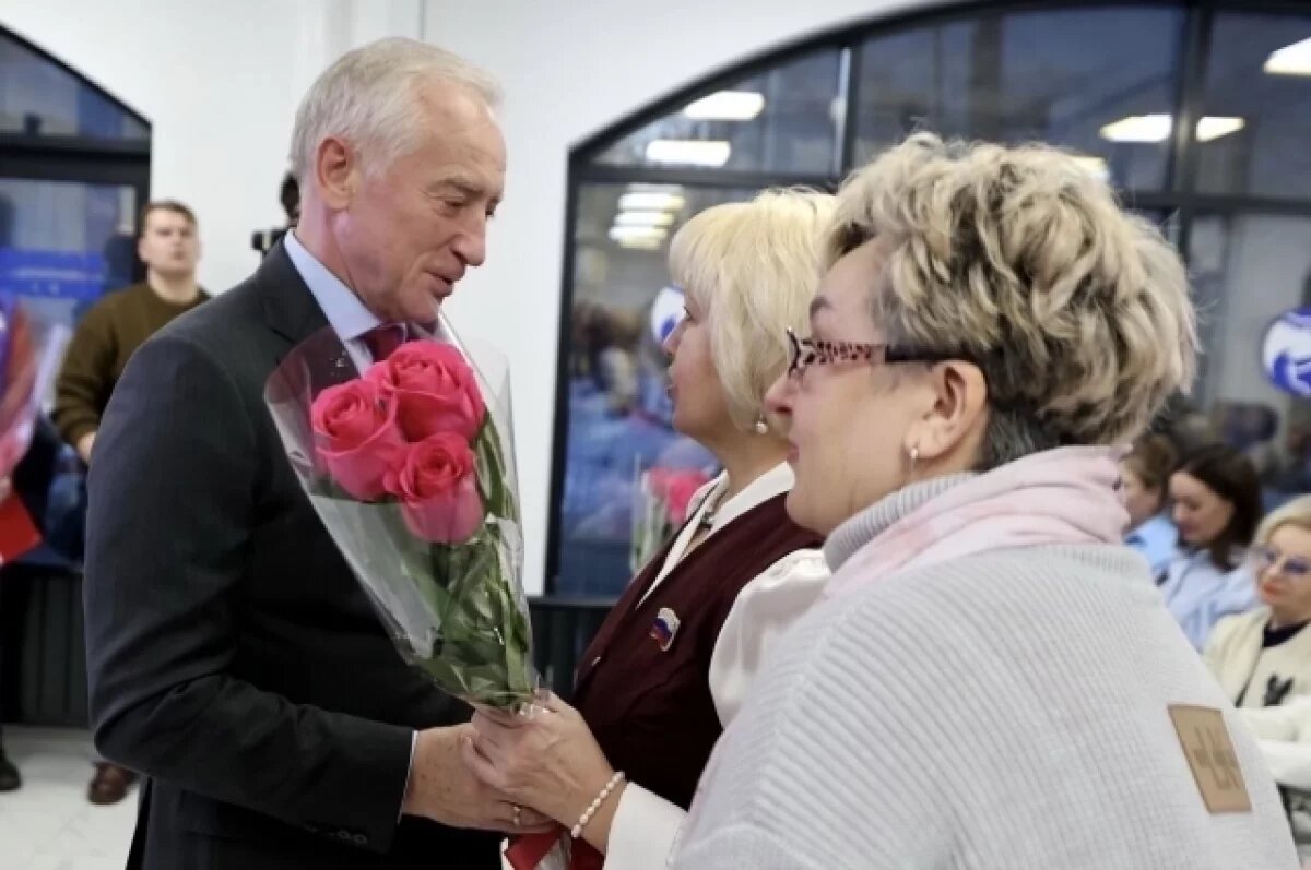    Владимир Мазур подарил розы мамам участников СВО