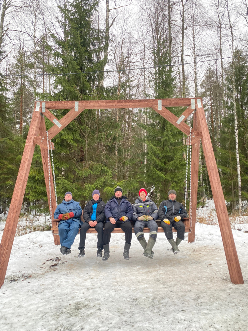    Семейные качели установили на лыжной трассе в ПетрозаводскеТрасса Фонтаны Петрозаводск