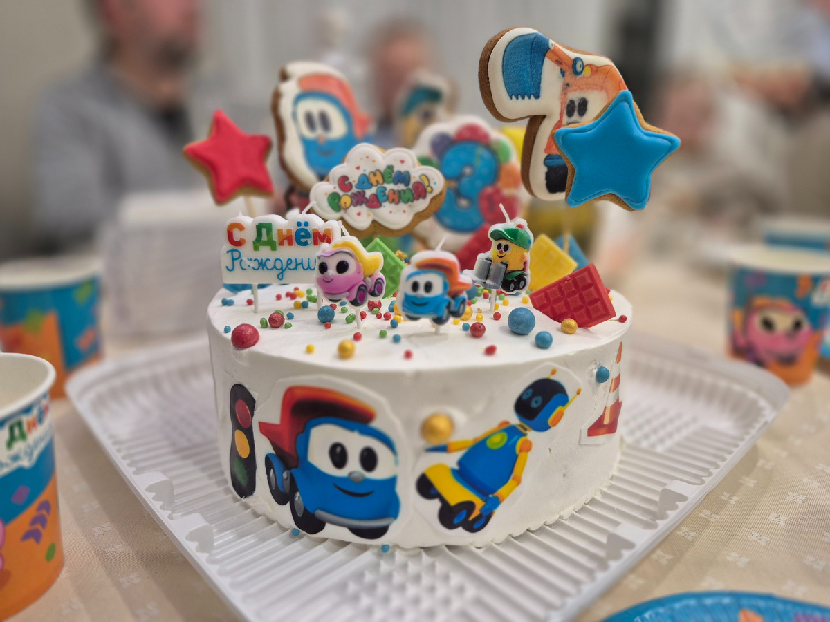 Тортик маминого исполнения, по традиции