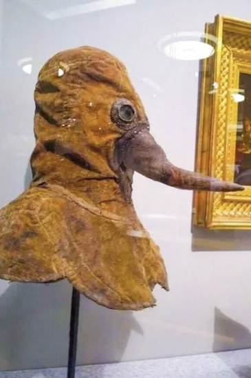 Оригинальная маска чумного доктора