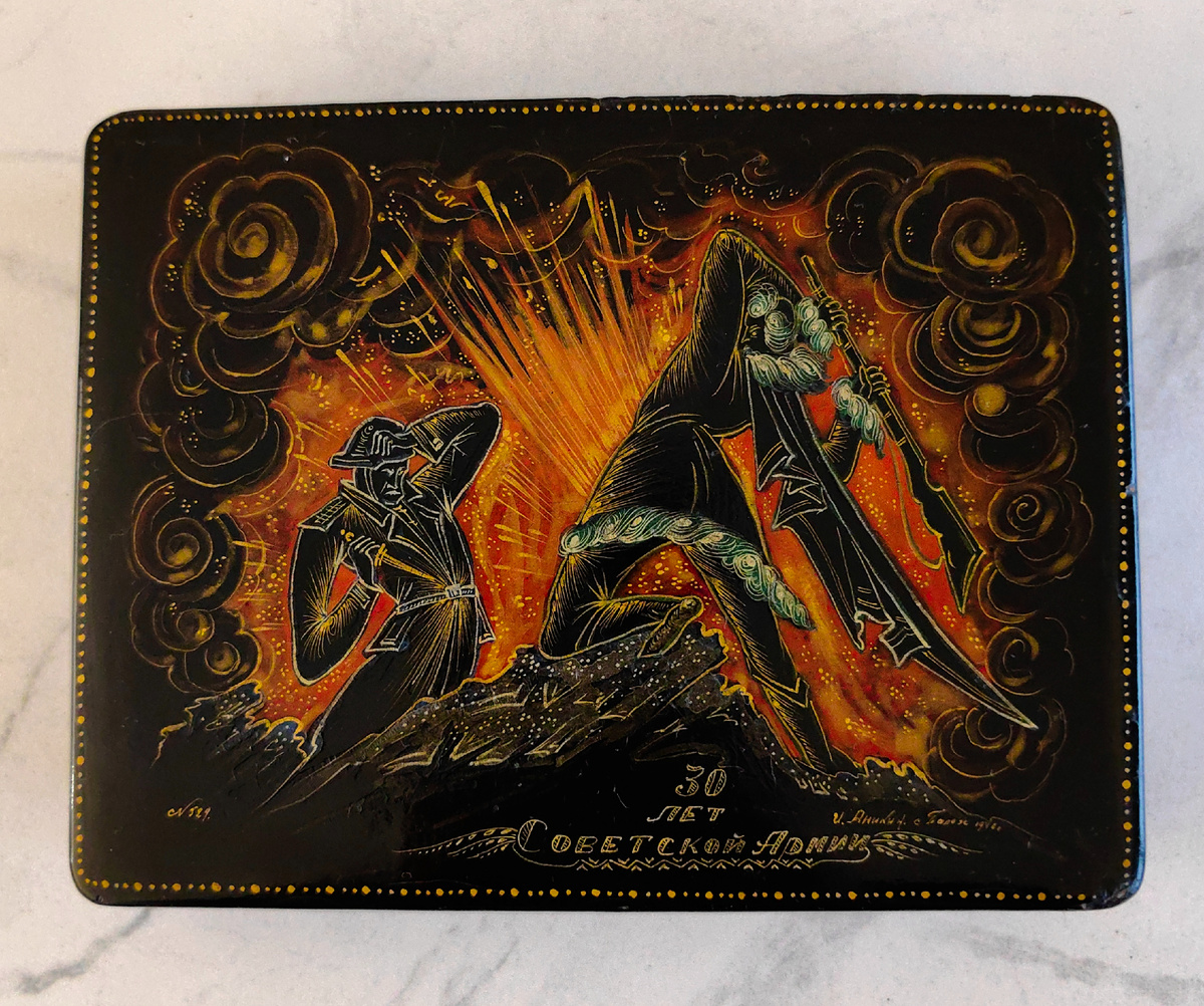 Палех, 1948 г., автор Иван Аникин, подарочный портсигар к 30 - летию Советской армии 