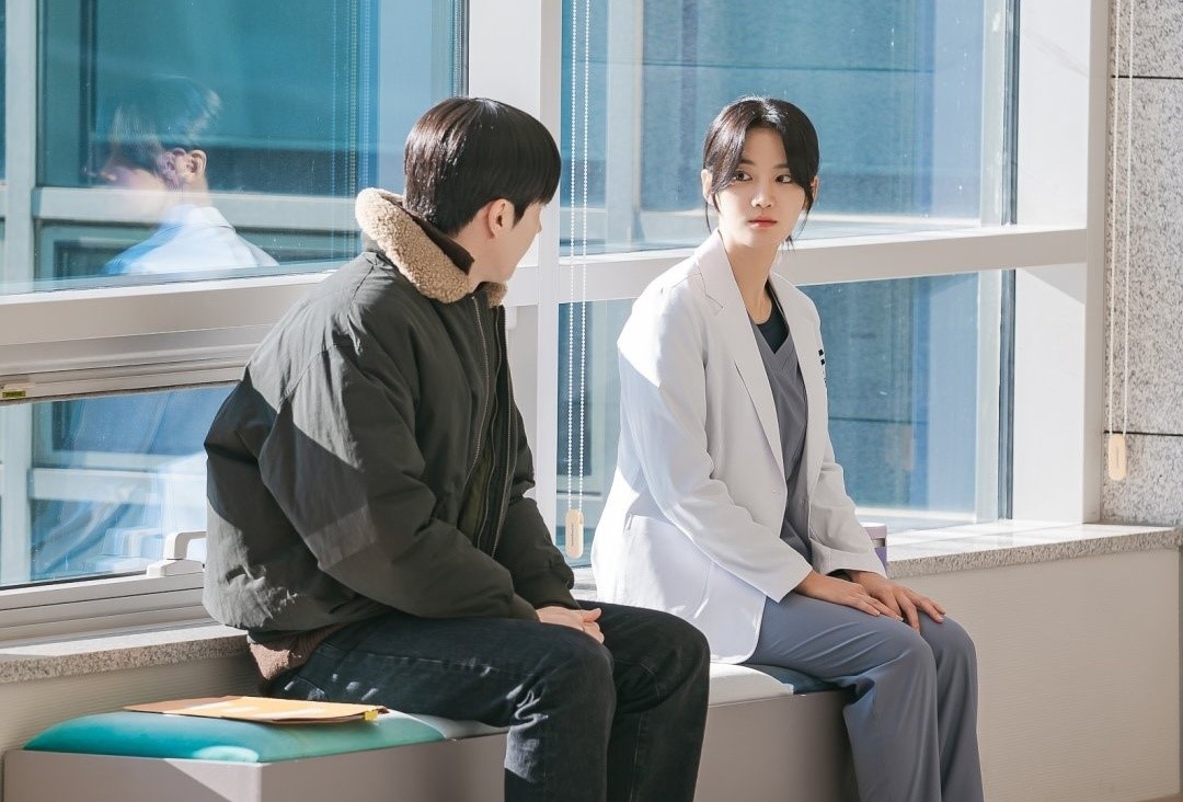 Разговор детектива и судмедэксперта.