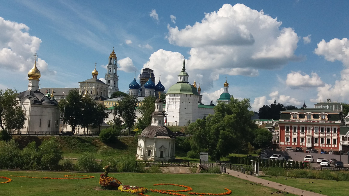 Свято-Троицкая Сергиева лавра. Фото из личного архива автора