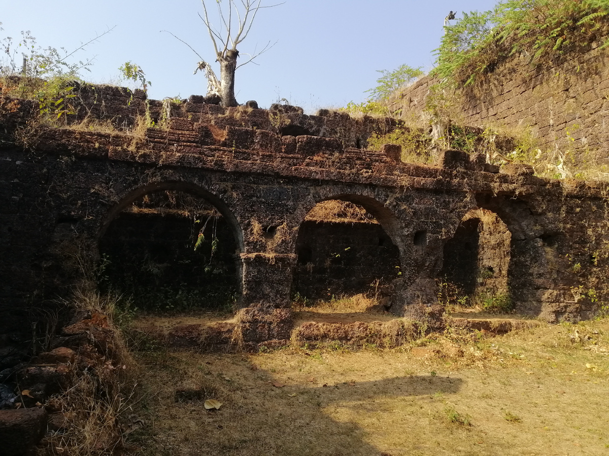 Реди форт: полуразрушившаяся галерея