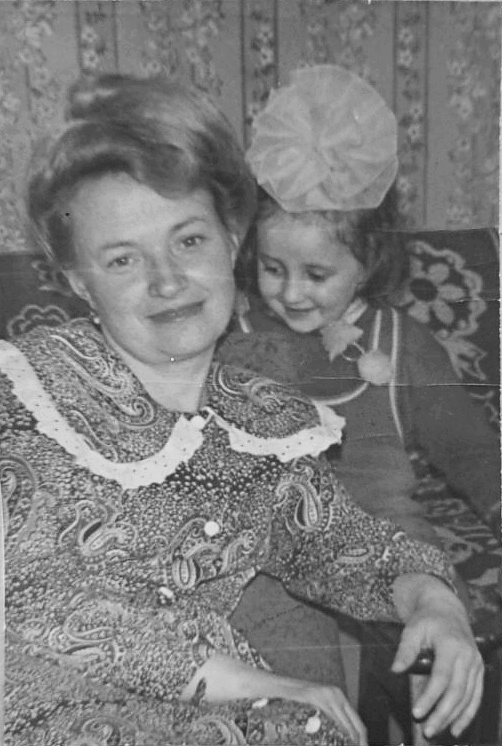 Моя всегда молодая и красивая мама.