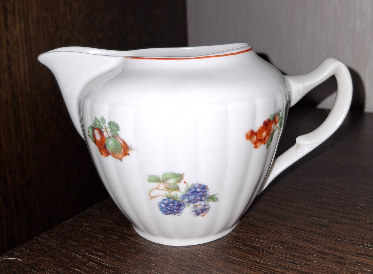 Фото автора. Для меня это новая форма в моей коллекции.