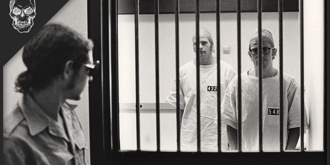 Тюремный эксперимент Стэнфорда: что делает власть с психикой обычного человека