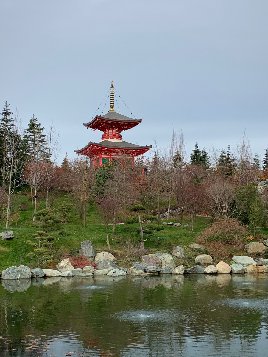 Пагода в японском садике 