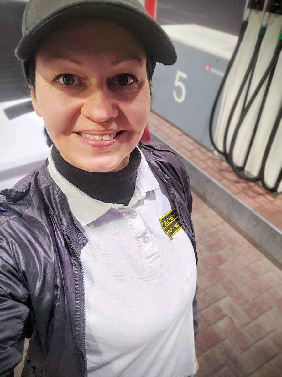 На заправке 