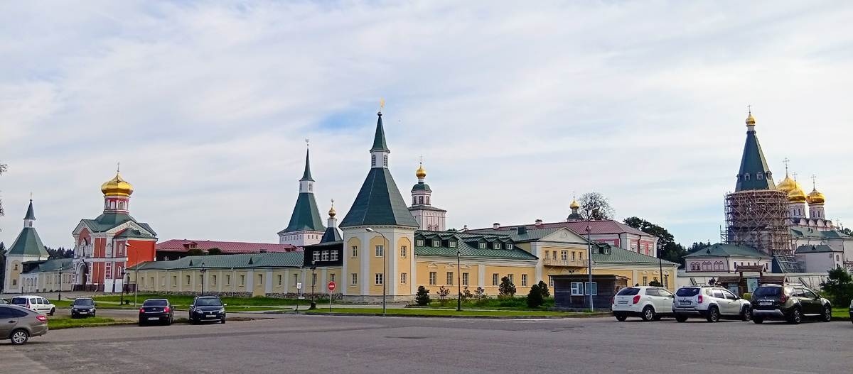 Валдайский Иверский Богородицкий Святоозерский мужской монастырь. Фото из личного архива автора.