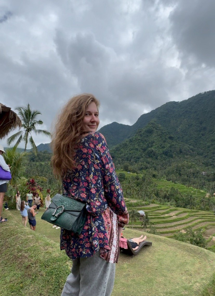 Лила онлайн